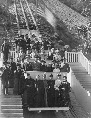 Another group in Incline car