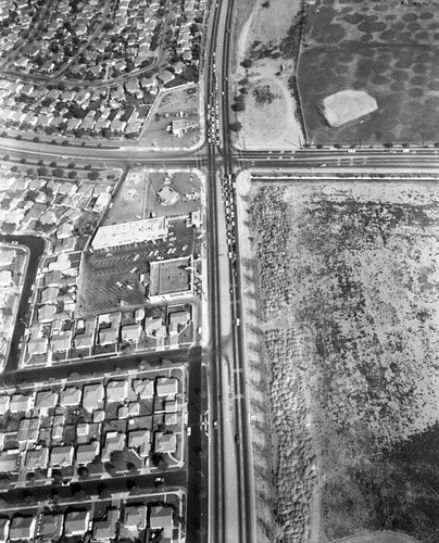 Heartwell Park, Long Beach - Lakewood, looking east