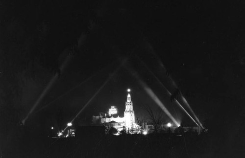 Lighted exterior, Carthay Circle Theatre