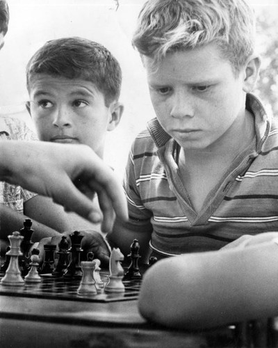 Two N. H. boys in city chess finals