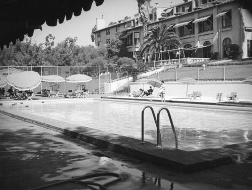 Beverly Hills Hotel pool