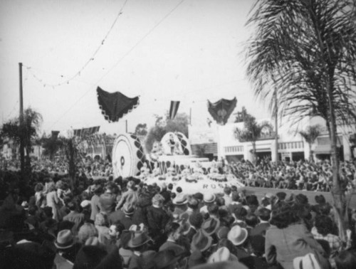 Culver City Rosalie float, 1938 Rose Parade