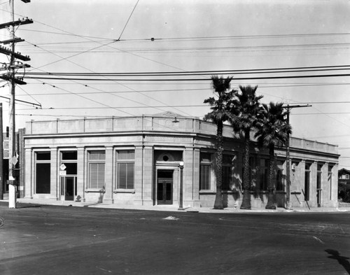 South Pasadena bank building