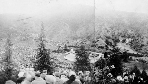 Hollywood Bowl, Easter Sunrise Service in 1929