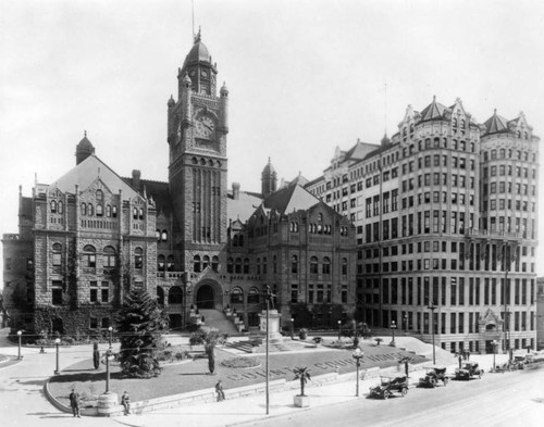 Courthouse & Hall of Records