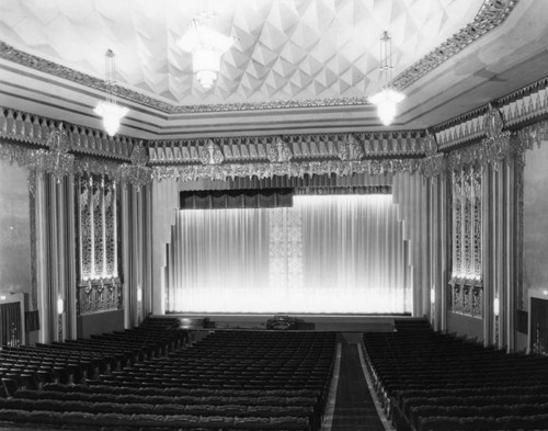 Proscenium, Stadium Theater