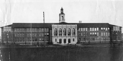 Alexander Hamilton School, exterior