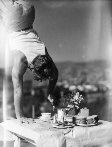 Rooftop gymnast