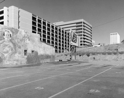 Interstate Bank, exterior