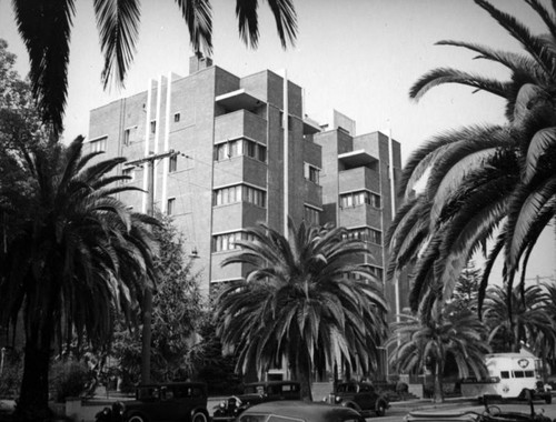 Hollywood apartments