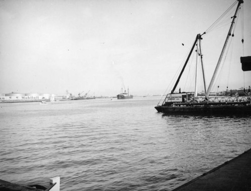 San Pedro, Mobil Oil at the L. A. Harbor