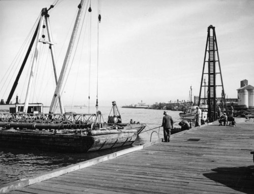 San Pedro, Globe Mills Flour at the L. A. Harbor