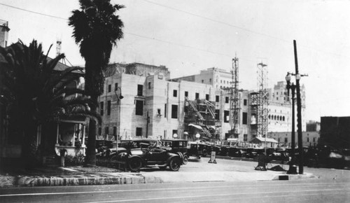 LAPL Central Library construction, early n.w. corner