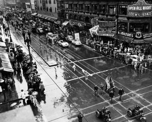 Armistice Day parade, overall view