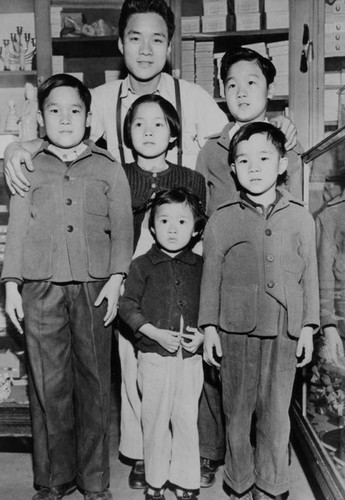 Willie Soo Hoo and siblings