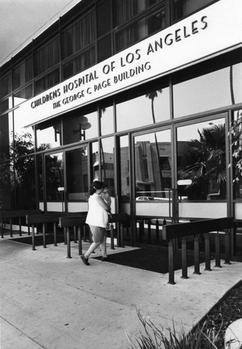 Childrens Hospital, main entrance