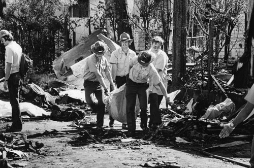 Horrific scene of jetliner crash, San Diego