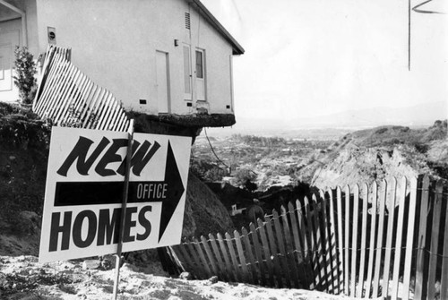 Homeowners get a hanging view of the Valley--without choice