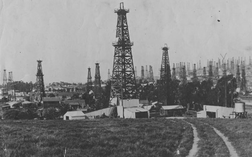 Signal Hill oil field