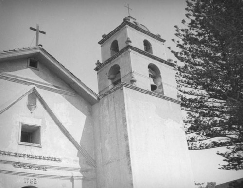 San Buenaventura Mission facade