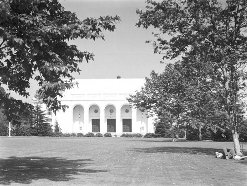 Bridges Auditorium, Pomona College