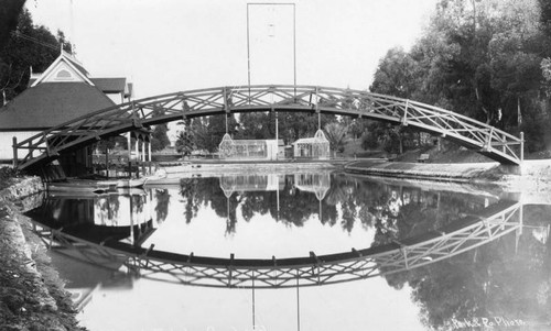 Hollenbeck Park bridge