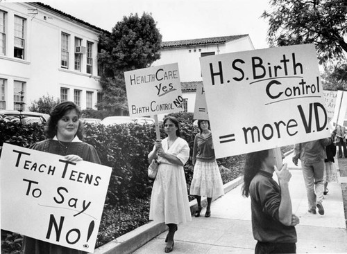 Birth control protest at school board