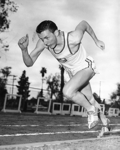 This is how sprinter Bruce Munn gets his work done