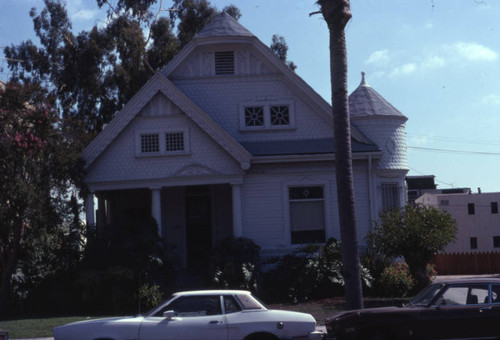 Queen Anne style residence near Wilshire Boulevard