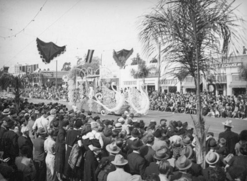 Standard Oil float, 1938 Rose Parade