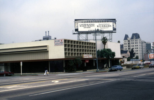 Commercial building on Wilshire Boulevard