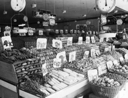 Three Star Produce display