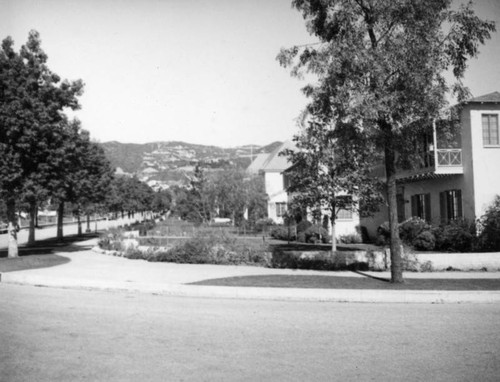 Oakhurst Dr., Beverly Hills