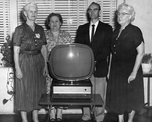 Mothers Club donates TV set