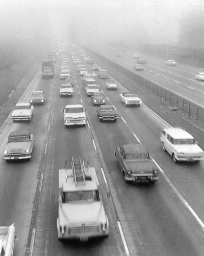 Thick fog cloaks Ventura Freeway early today