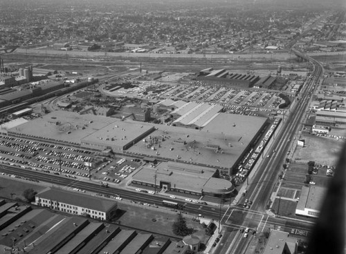 Ford Motor Co., Lincoln-Mercury Plant, looking east