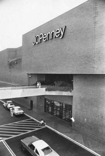 J. C. Penney department store, Glendale Galleria