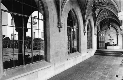 Chateau Marmont, exterior