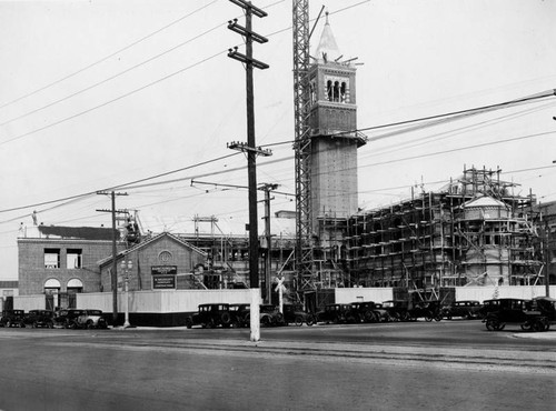 Construction of Mudd Hall at USC