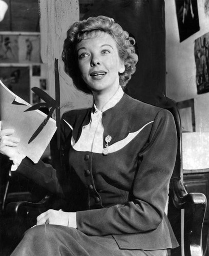 Ida Lupino becomes citizen