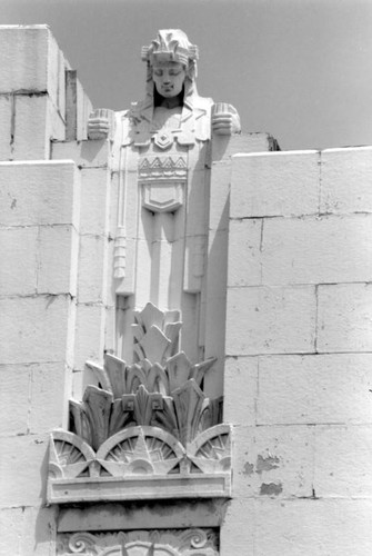 Statue on outside of Pantages Theatre