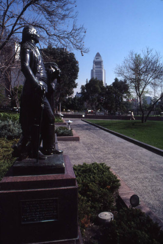 George Washington statue, Civic Center