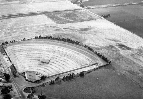 Paulo Drive-In, Costa Mesa, looking northwest