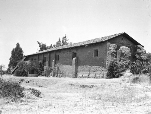 San Fernando Rey de Espan~a Mission chapel