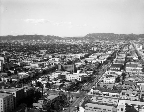 From Manhattan Place and 6th Street