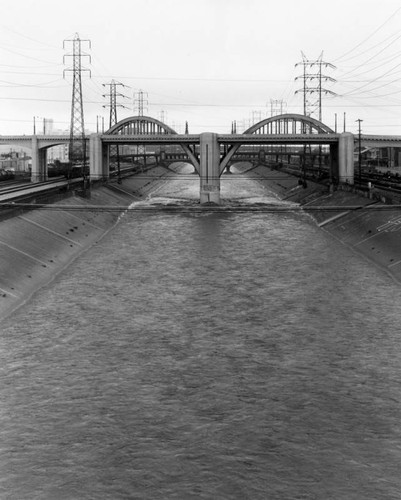 Los Angeles River at the 6th Street bridge