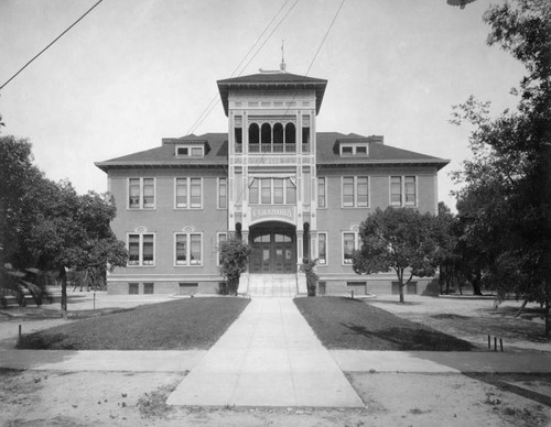 Columbia School, Pasadena