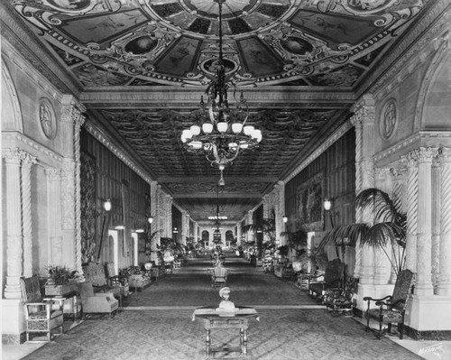 Biltmore Hotel, Lobby