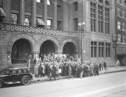 Old City Hall auction