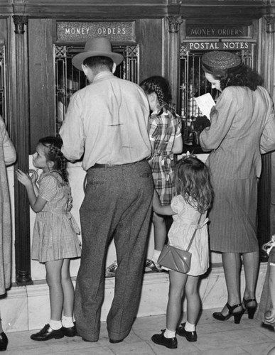 Customers, Post Office Terminal Annex